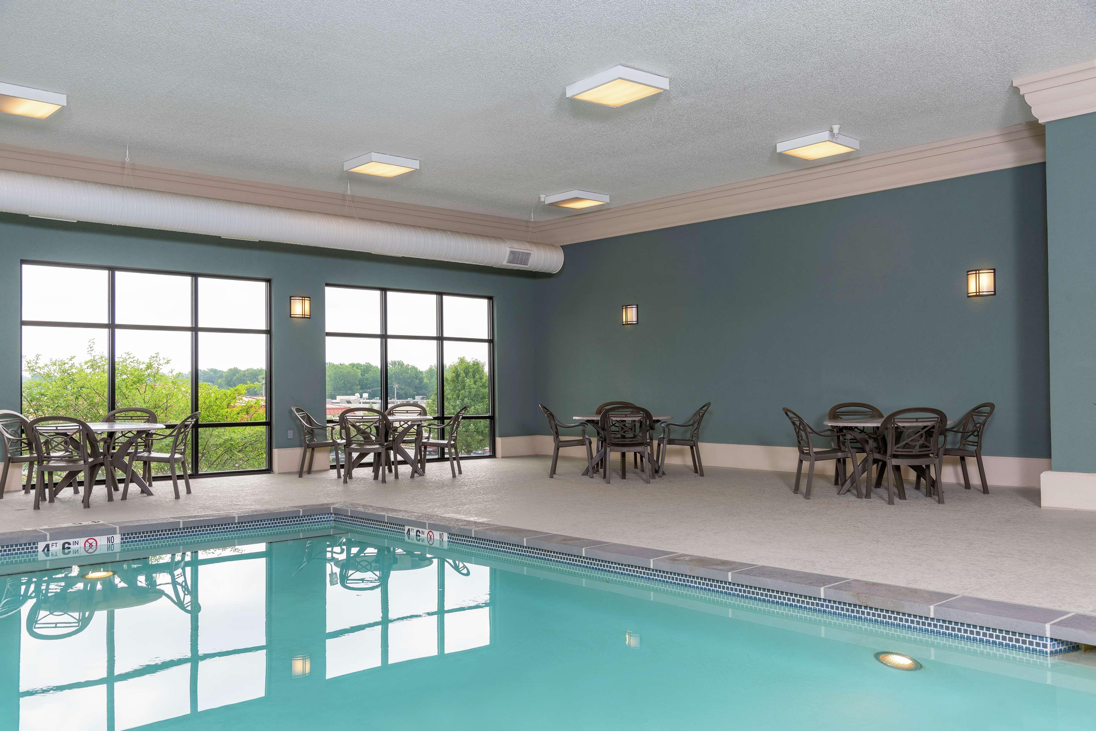 Hampton Inn Warsaw Zewnętrze zdjęcie