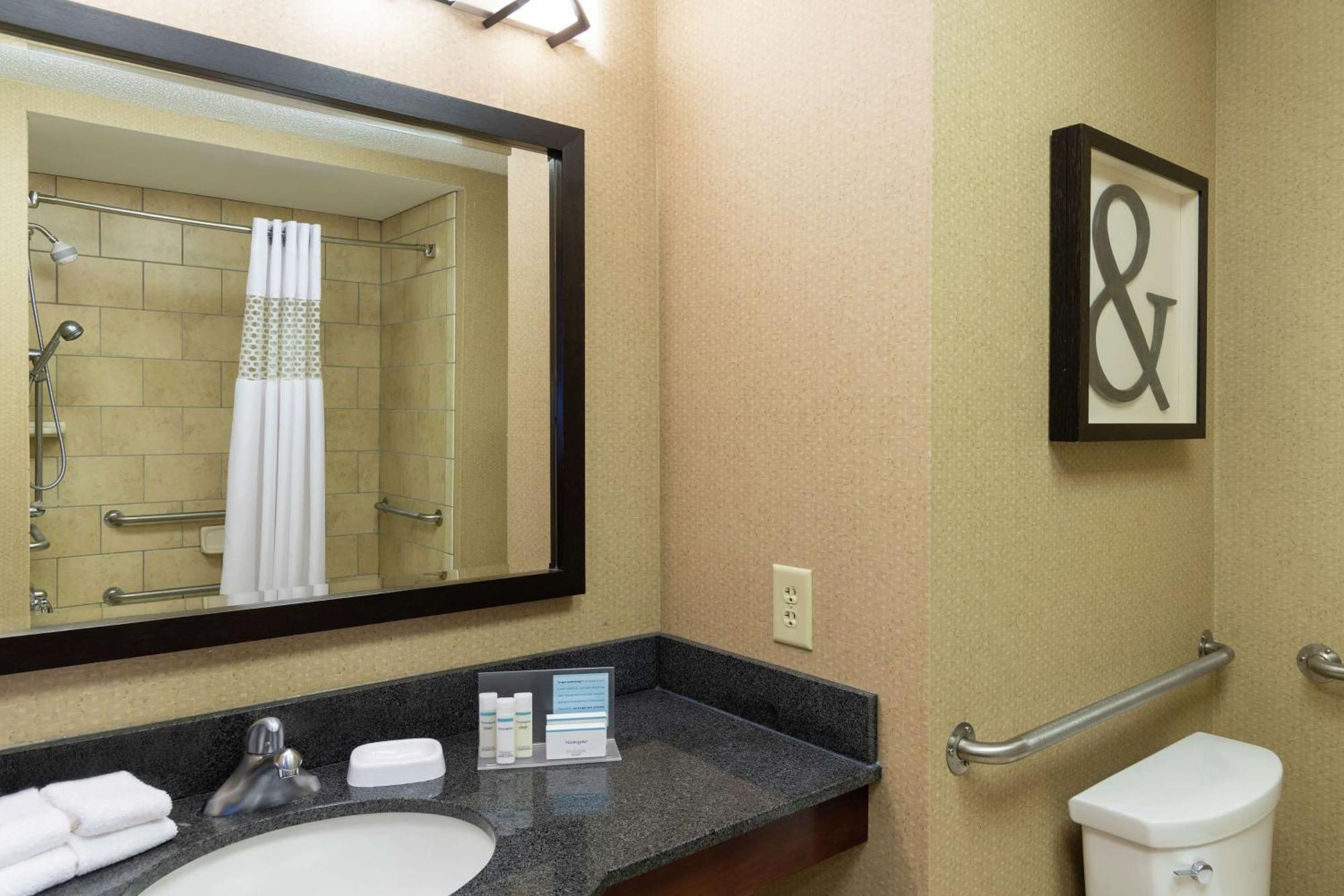 Hampton Inn Warsaw Zewnętrze zdjęcie