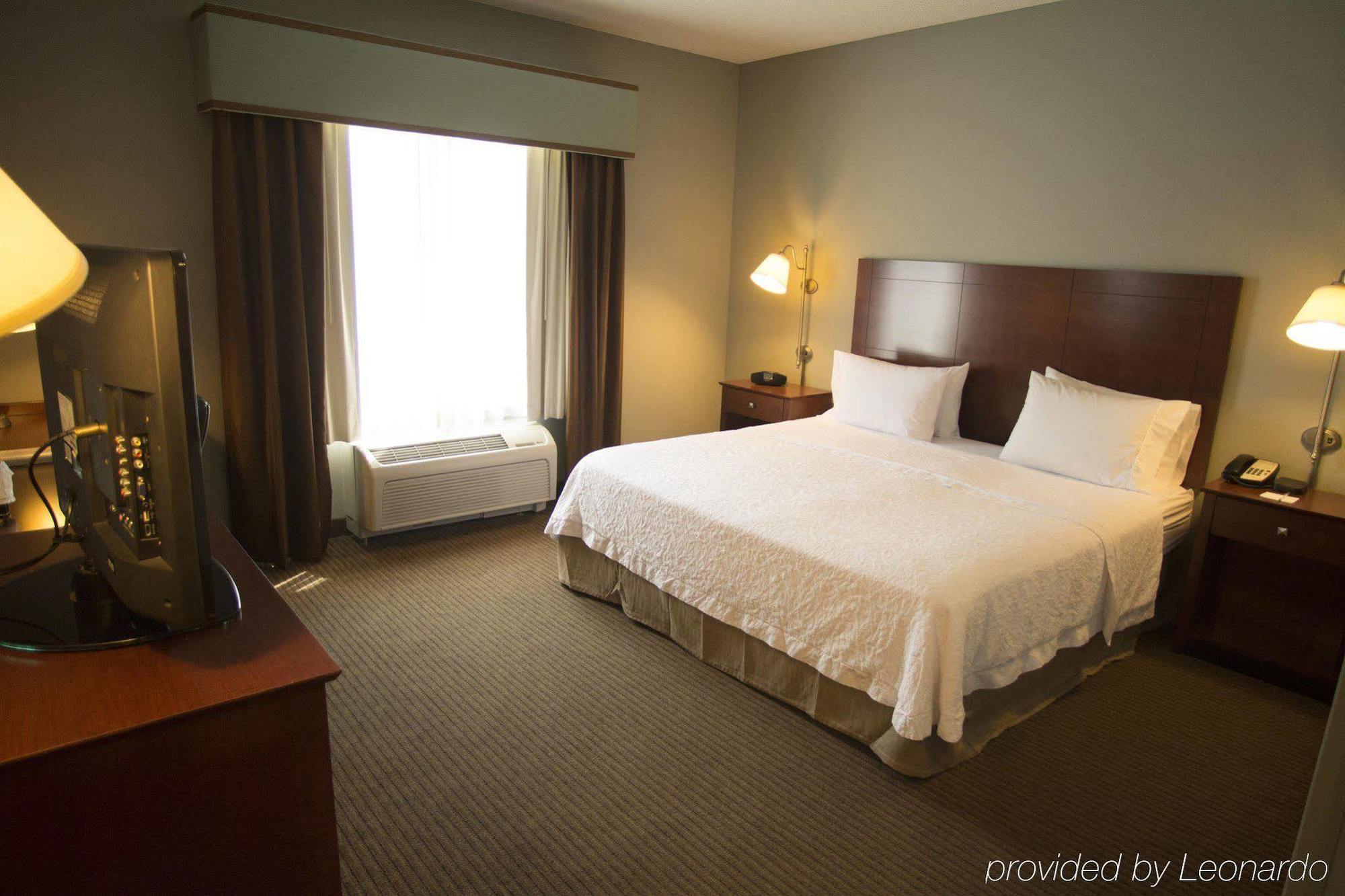 Hampton Inn Warsaw Zewnętrze zdjęcie