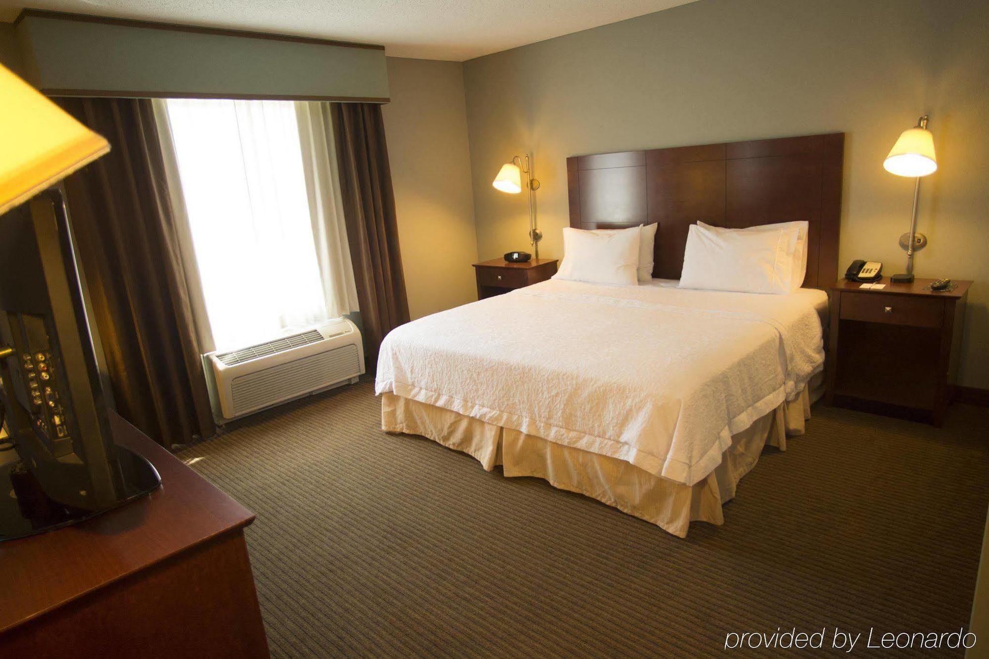 Hampton Inn Warsaw Zewnętrze zdjęcie